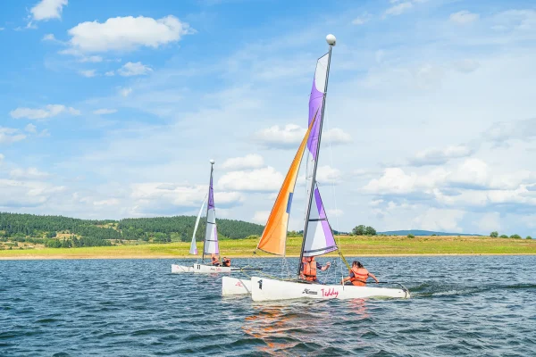 Sailing on Lake Naussac