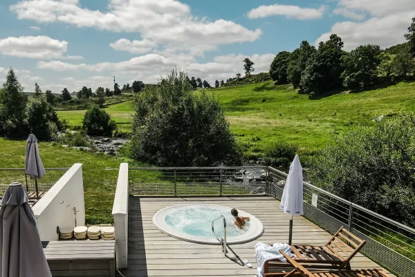Outdoor jacuzzi at the Chaldette thermal spa