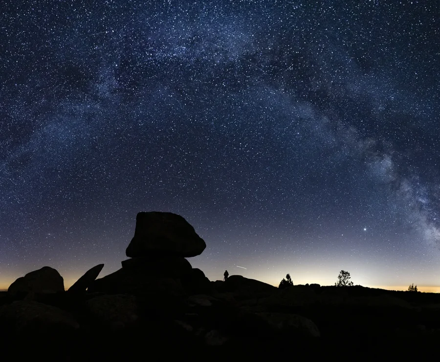 Milky Way at the chaos of old Nîmes