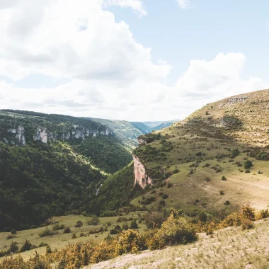 Slippery cliffs on the Causse Méjean