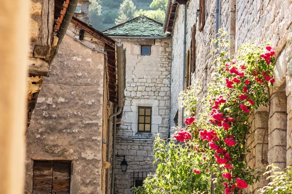 Sainte-Enimie Alley
