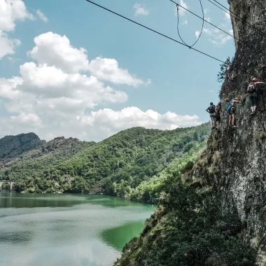 Tree-top adventure courses, via ferrata… in Lozère, hold on tight!